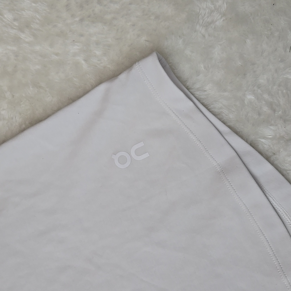 On Cloud White Athletic Tank Top, Womens Small - Picture 8 of 9
